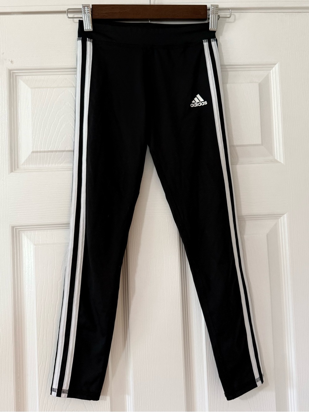 Girls Adidas Aeroready black leggings w/ white stripe- Size Small